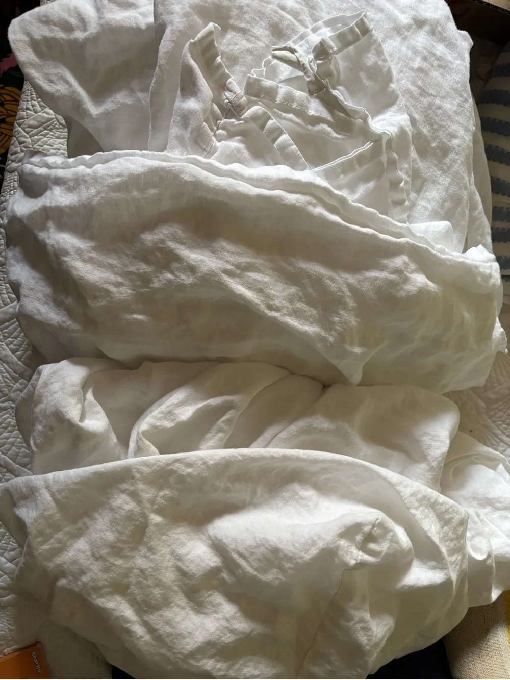 Pottery barn 100% linen queen sheet set